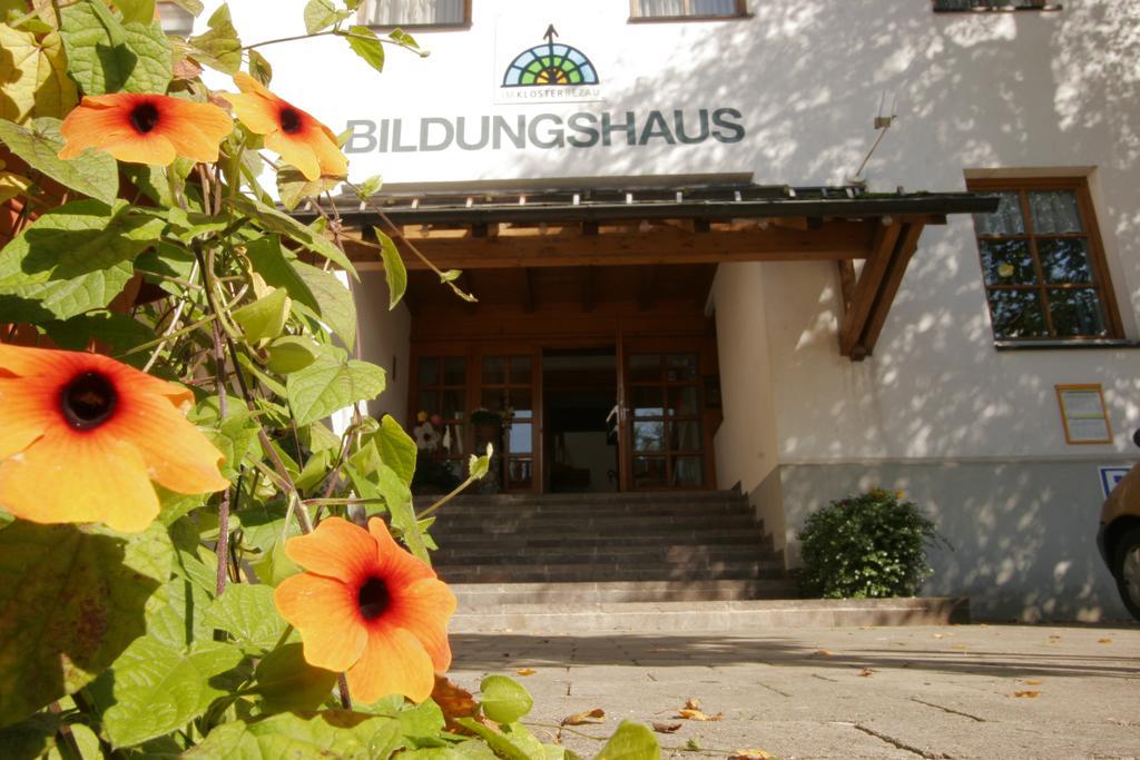 Seminar- Und Gaestehaus Im Kloster Bezau Eksteriør bilde