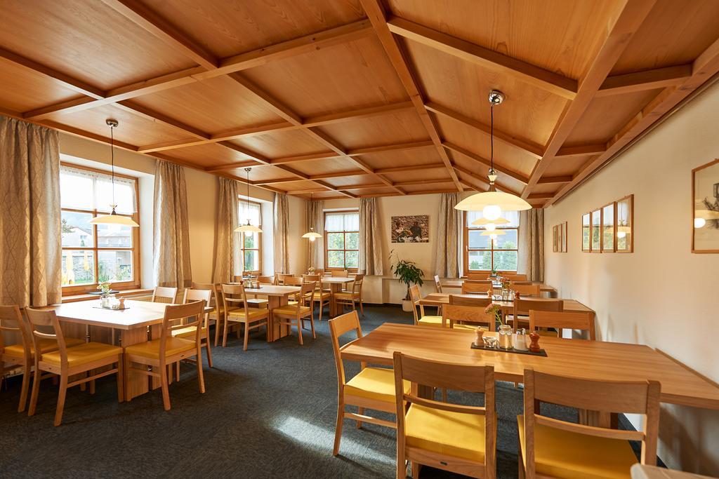 Seminar- Und Gaestehaus Im Kloster Bezau Eksteriør bilde